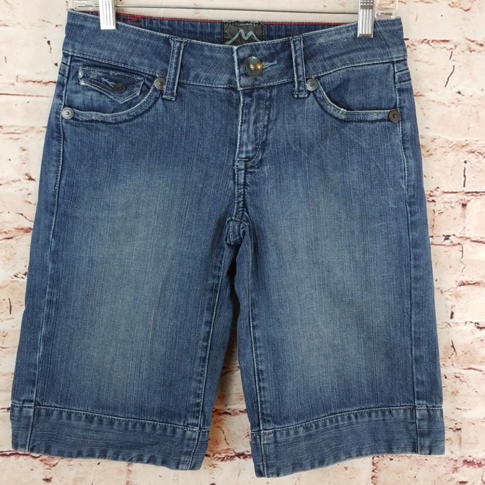 🎁Marlow Denim Bermuda Short Size 26